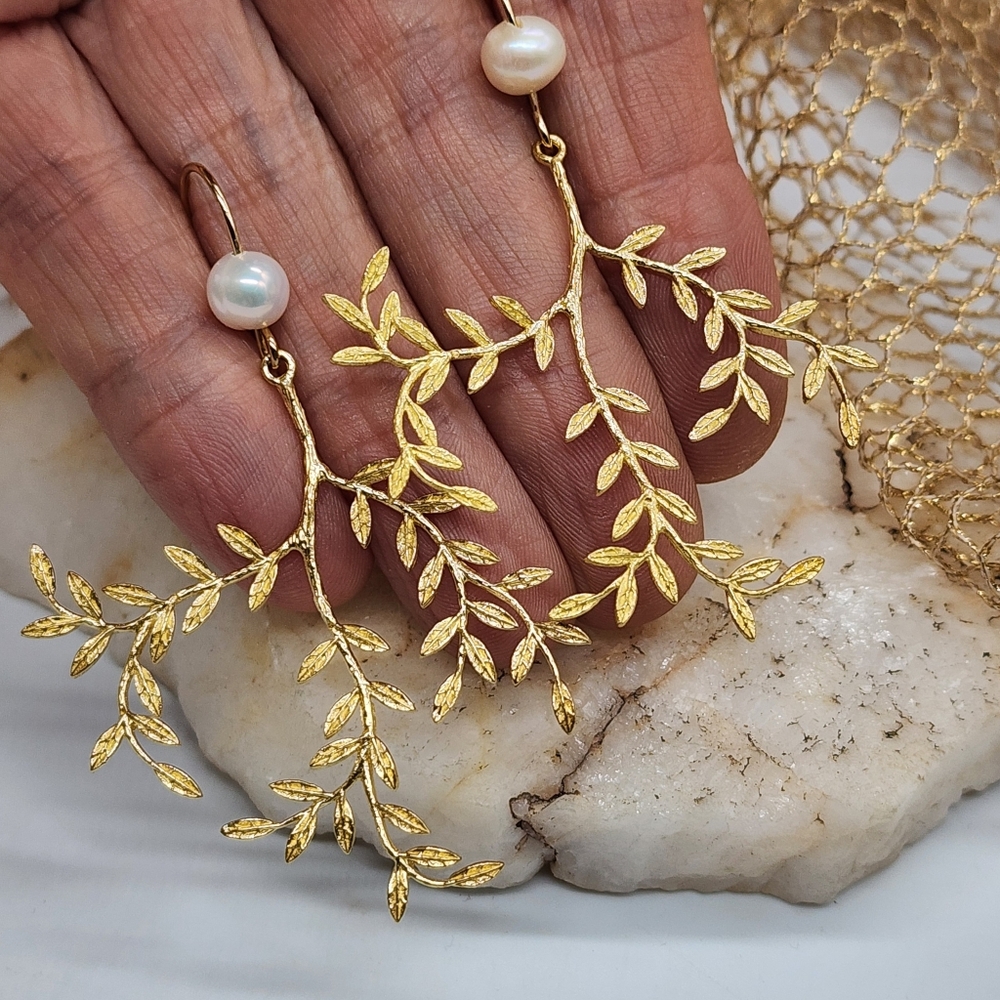 Johnny Was Jewelry Floral Lightweight Earrings 18K Gold plated Real Pearl